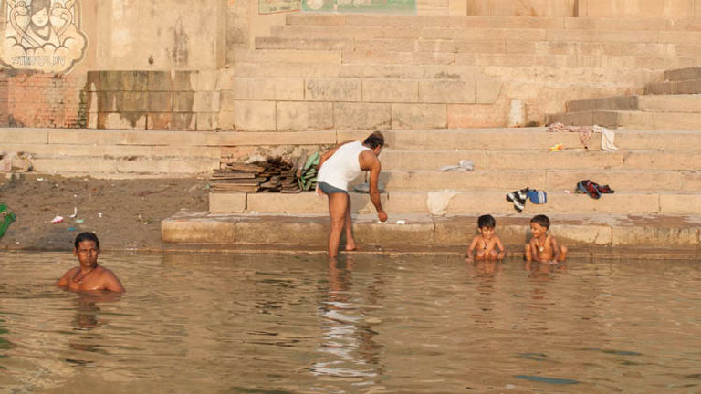 Some ghats are just a series of steps, while others are surrounded by shops and temples. // © 2014 Mindy Poder