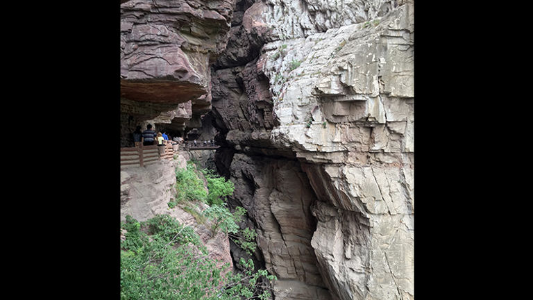 The rock formations of Hongshi Gorge are 1.4 billion years old. // © Michelle Juergen