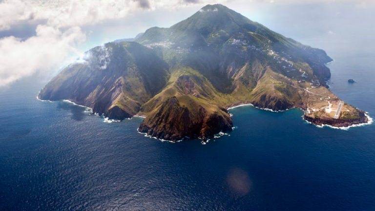Saba has a unique geography. // © 2016 Cees Timmers Saba Tourism