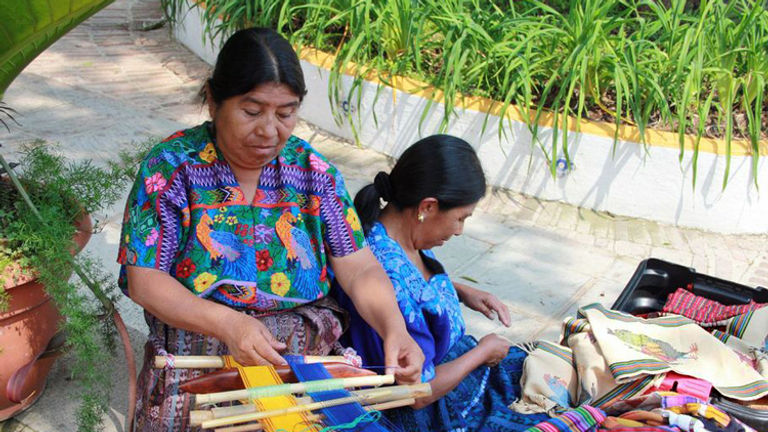 Countless villages in Guatemala still make all textiles by hand using natural plant dyes for color.// (c) 2013 ASTA Young Professionals Society (YPS)