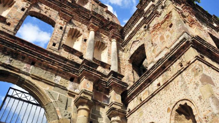 The ruins of the Jesuit Convent // © 2014 Thinkstock
