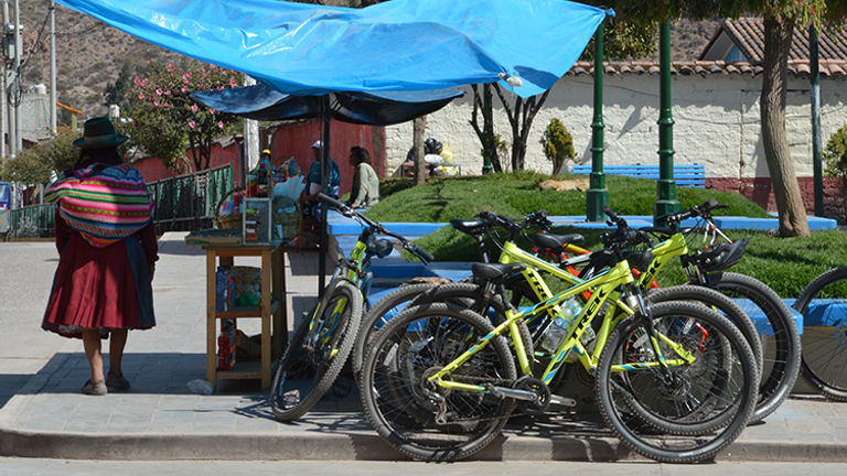 Local operator Sacred Wheels takes travelers on a bike excursion through Urubamba. // © 2015 Valerie Chen