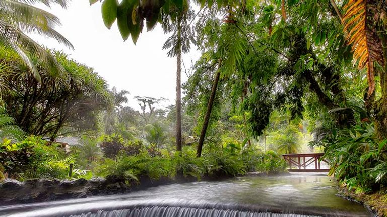 The first hot springs in the area, Tabacon limits the number of non-hotel guests who may enter with a pass. // © 2017 Tabacon Thermal Resort & Spa