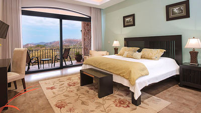 With only seven guestrooms and for adults only, Villa Buena Onda in Costa Rica’s Guanacaste region allows for a peaceful getaway. // © 2015 Villa Buena Onda