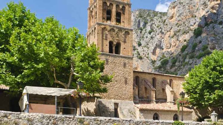 Moustier-Sainte-Marie is a charming town near the gorge.// © 2013 slava17