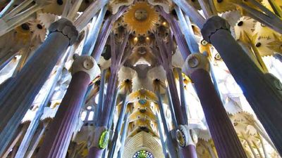 The Sagrada Familia is a must-see // © 2014 Thinkstock/ brckylmn
