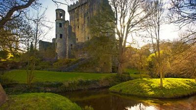 Many CIE itineraries visit the Blarney Castle, one of the top attractions in Ireland. // © 2014 Shutterstock