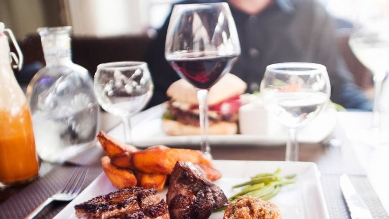 Visitors will find fantastic cuisine in Lyons. // © 2015 iStock