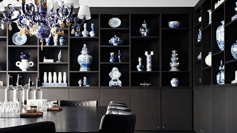 The Delft Blue room can be reserved for private dinners, meetings and other occasions. // © 2016 Andaz Amsterdam, Prinsengracht