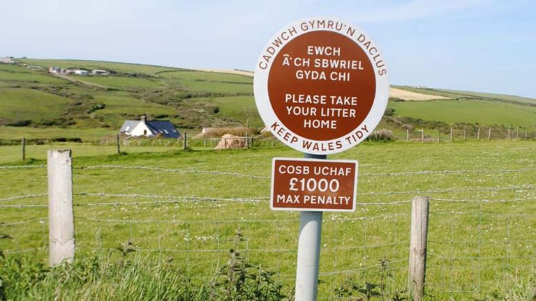 Though the Celtic language of Welsh (Cymraeg) is the official language of Wales (Cymru), most Welsh people speak only English. // © 2014 Mindy Poder