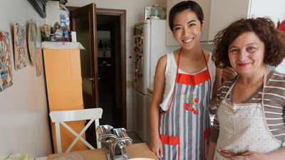 Culinary travelers are increasingly looking for exclusive experiences, such as a private, hands-on cooking class at the home of a local. // © 2017 Benjamin Adair