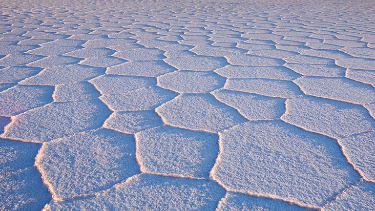 The Salar de Uyuni salt flat in Bolivia // © 2015 iStock