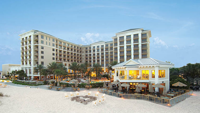 The family-friendly Sandpearl Resort Clearwater Beach is located on the white-sand beaches of Florida’s Gulf Coast. // © 2016 Sandpearl Resort Clearwater Beach