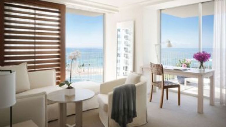 The_Modern_Honolulu_Oceanfront_Suite