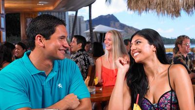 Among the most iconic bars in Waikiki is the Barefoot Bar at Duke's Waikiki in Outrigger Waikiki on the Beach. // © 2013 Duke's Waikiki