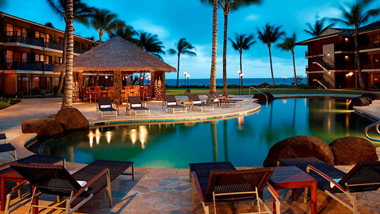 The hotel’s courtyard and pool area is a great place for guests to enjoy ocean views.  // © 2016 Koa Kea Hotel & Resort