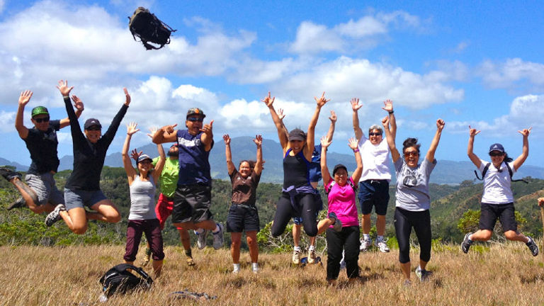 Clients get energized about Oahu during a North Shore Eco Tours adventure. // © 2016 North Shore Eco Tours