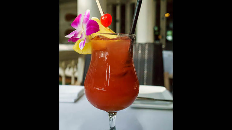 Pau Hana Punch from Moana Surfrider, a Westin Resort & Spa (Oahu) // © 2017 Moana Surfrider, a Westin Resort & Spa