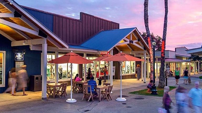 The Outlets of Maui is home to more than 30 brand-name retail stores, including Coach, Michael Kors and Tommy Hilfiger. // © 2014 The Outlets of Maui