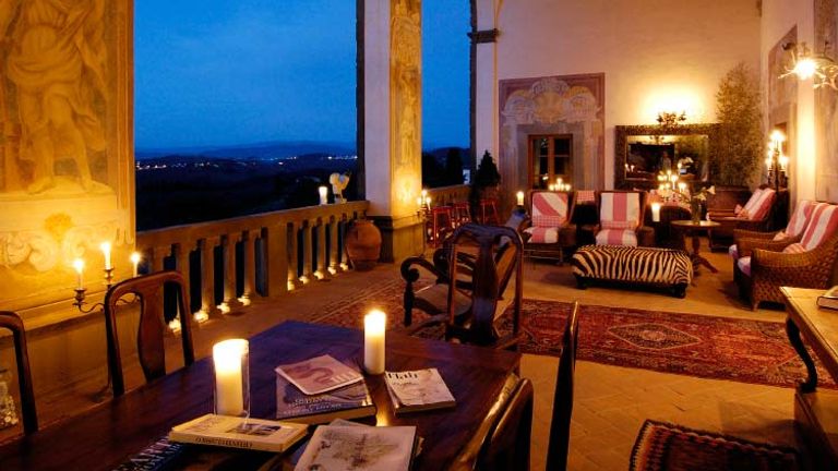 The lounge at Villa Machiavelli // © 2015 Villas of Distinction