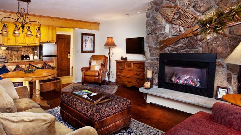 The comfortable condominiums available at Manor Vail are individually owned and uniquely decorated. // © 2014 Destination Hotels & Resorts