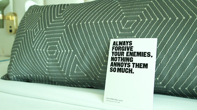 Food for thought in the form of quote cards in guestrooms // © 2014 Robin Rockey