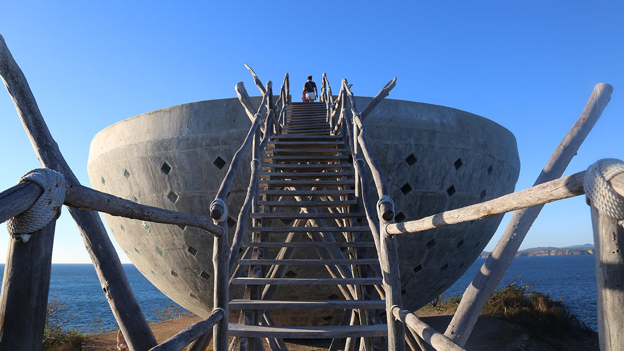 Visitors can climb to the top of the oceanfront Copa de Sol and walk its perimeter.