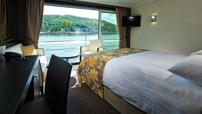 The Panorama Suite offers sweeping views of passing scenery. // (c) 2013 Avalon Waterways