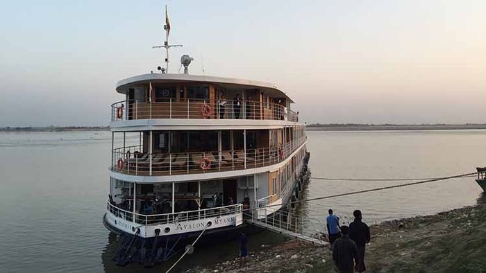 Myanmar With Avalon Waterways