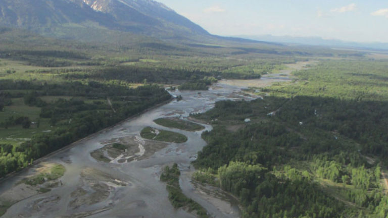 Jackson Hole visitors can take in a gorgeous view from above, via helicopter. // © 2014 Thinkstock