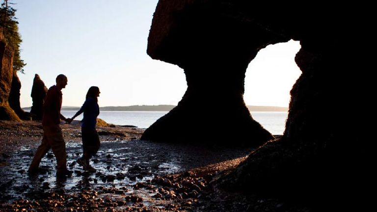 The Bay of Fundy at low tide is a unique setting for a hike. // © 2015 Tourism New Brunswick
