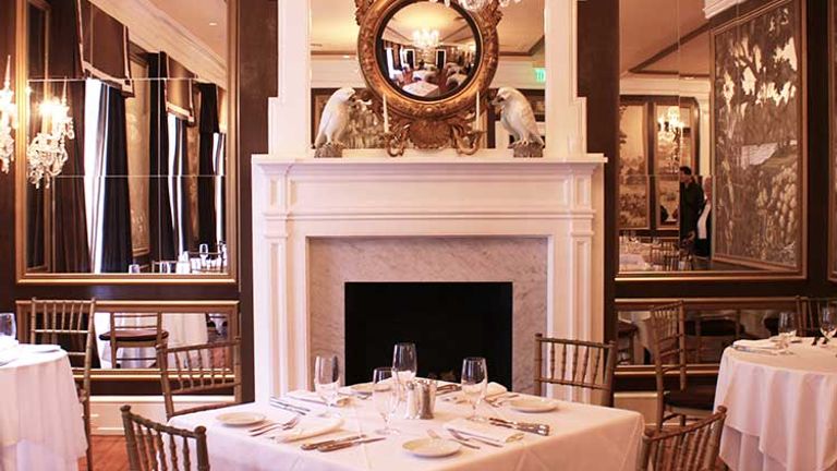 The Olde Pink House is set in an 18th century mansion and serves Southern dishes with a sophisticated touch. // © 2014 Nila Do Simon