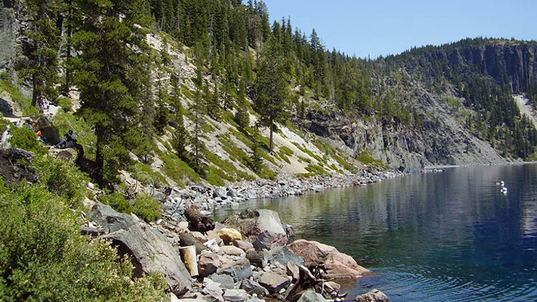 Crater Lake’s shoreline // © 2016 Creative Commons user plussed