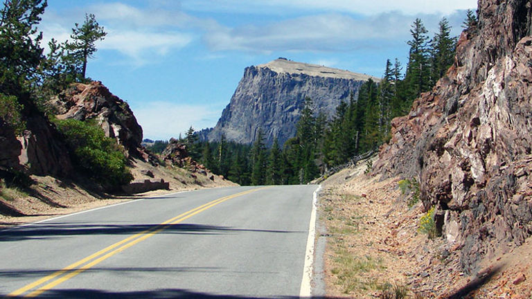 The 33-mile Rim Drive is a popular drive that takes up to two hours to complete. // © 2016 Creative Commons user 23155134@N06 (Don Graham)