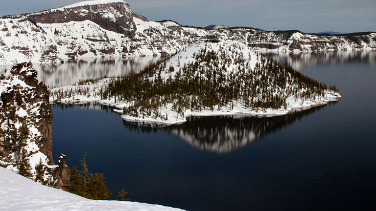 The park receives an average snowfall of almost 533 feet per year. // © 2016 Creative Commons user mountainrocks