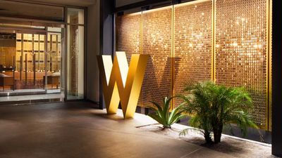 The subtle entrance of the new W Las Vegas underscores the hotel’s intimate and backstage feel. // © 2017 W Las Vegas