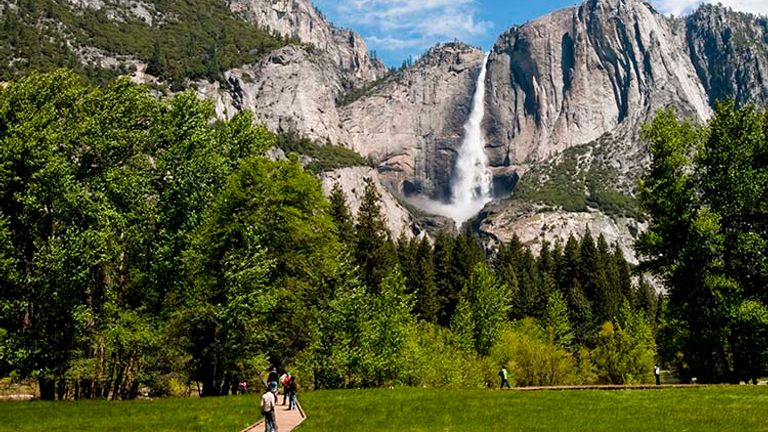 Hikers can visit the waterfall up close by taking the loop trail by Lower Yosemite Fall. // © 2016 iStock
