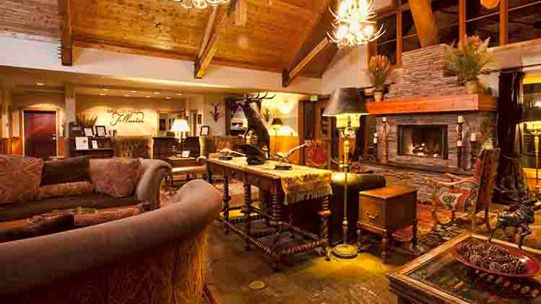 Hotel Telluride lobby