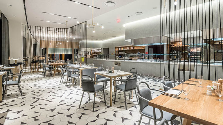 Also on the 69th floor, the buffet-style Dekkadance restaurant is open for breakfast, lunch and dinner. // © 2017 InterContinental Los Angeles Downtown