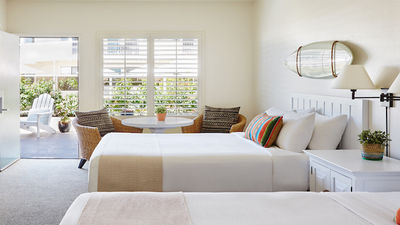 California’s Laguna Beach House hotel offers 36 all-white rooms with classic surf decor. // © 2016 Laguna Beach House