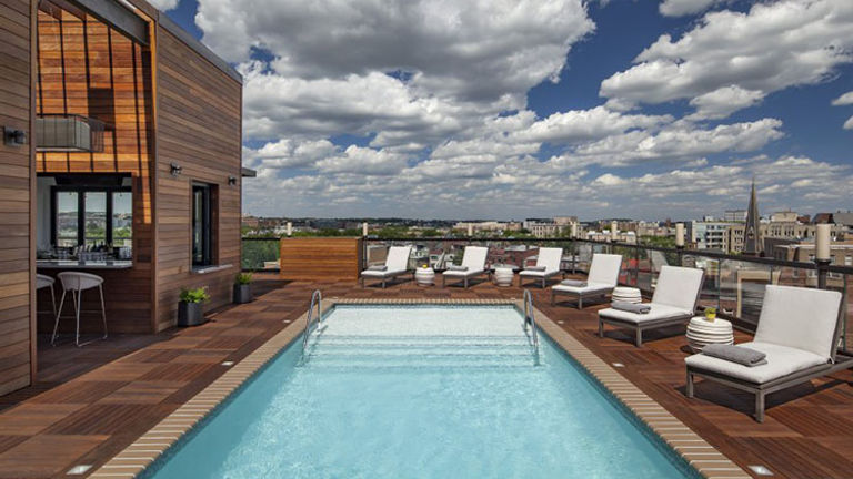 The rooftop pool is open from Memorial Day to Labor Day, though it may open off-season during warm weather. // © 2017 Kimpton Mason & Rook Hotel