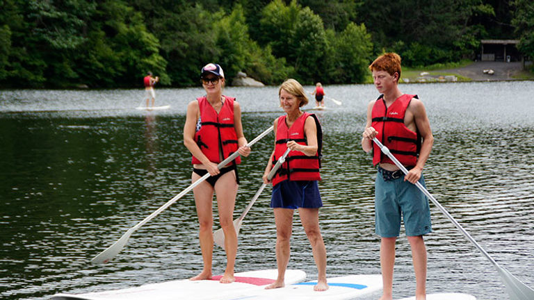 Guests ages 16 and older can try paddleboarding on Lake Mohonk. // © 2016 Mohonk Mountain House/Jim Smith