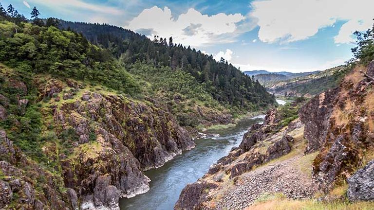 The destination for every Hellgate Jetboat Excursions trip, Hellgate Canyon is a stretch of exhilarating white-water rafting. // © 2017 Creative Commons user blmoregon