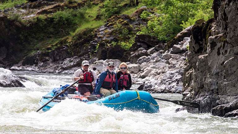 Rafting the Rogue River is one of southern Oregon’s largest draws. // © 2017 Creative Commons user blmoregon
