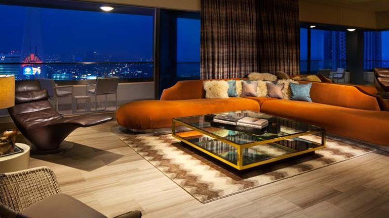 The Wow Suite has also maintained its original Starck look. // © 2017 W Las Vegas