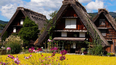 Shirakawa-go, a UNESCO World Heritage Site, is one of Japan's must-visit spots. // © 2018 Japan National Tourism Organization