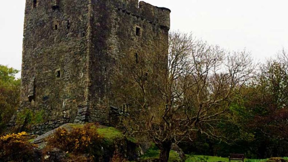 The ruins of Moy Castle // © 2015 Keryn Means 2