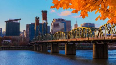 With unique attractions and natural beauty, Portland is a great choice for families. // © 2015 iStock 2