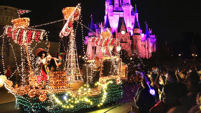 The Main Street Electrical Parade helped establish a Disney Parks reputation for innovative, trend-setting live entertainment // © 2017 Gregg Newton