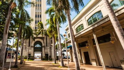 Aloha Tower is the starting point of the Honolulu Mini Q. // © 2018 Getty Images